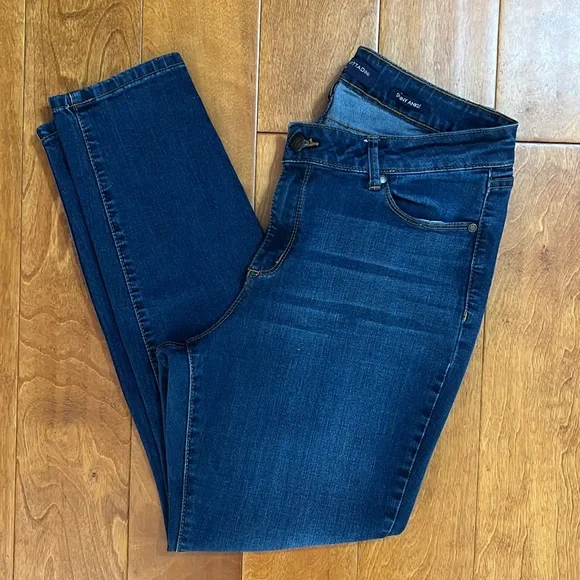 Adrienne Vittadini Blue Skinny Ankle Jeans Size 12 Mid Rise Classic Nautical - Picture 10 of 12